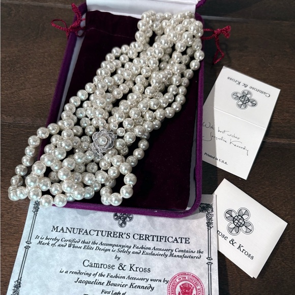 CAMROSE & KROSS JBK JACQUELINE KENNEDY 3 STRAND PEARL NECKLACE